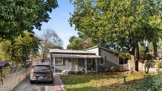 15043 Oro Grande Street, Sylmar (los Angeles), CA 91342