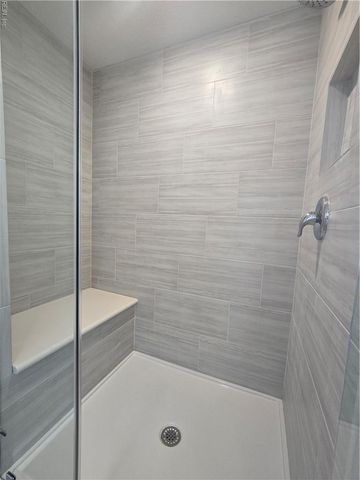 228 Arbormoor LN, Moyock, NC 27958