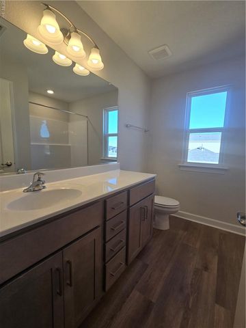 228 Arbormoor LN, Moyock, NC 27958