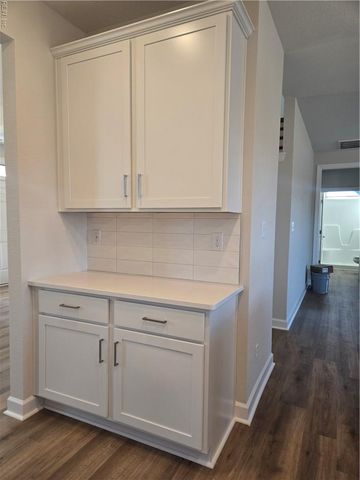 228 Arbormoor LN, Moyock, NC 27958