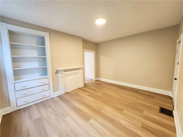 326 Cherry St, Homestead, PA 15120