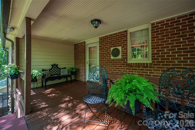 805 S Aspen Street, Lincolnton, NC 28092
