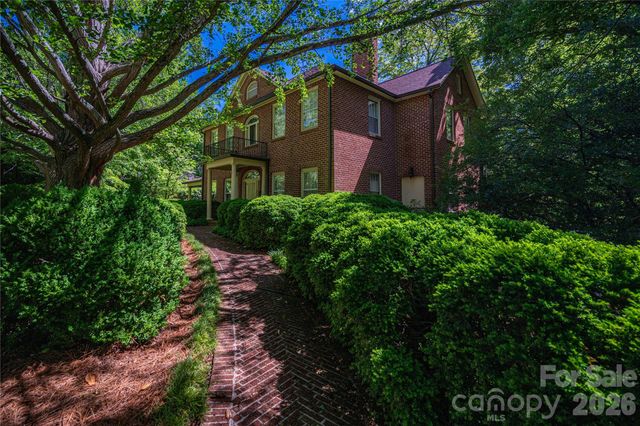805 S Aspen Street, Lincolnton, NC 28092