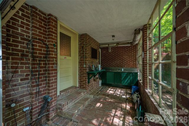 805 S Aspen Street, Lincolnton, NC 28092