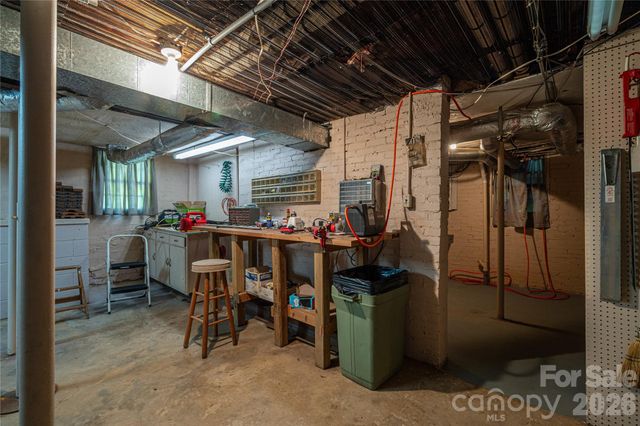 805 S Aspen Street, Lincolnton, NC 28092