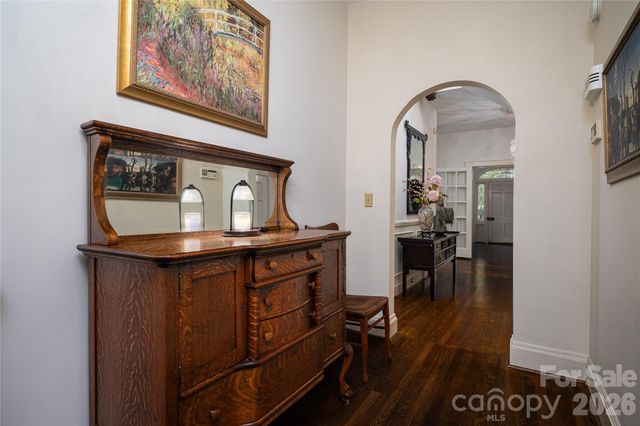 805 S Aspen Street, Lincolnton, NC 28092