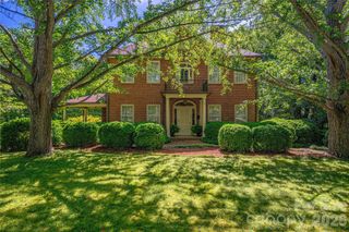 805 S Aspen Street, Lincolnton, NC 28092