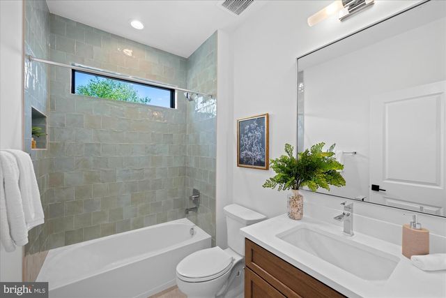 1701 BRIAR RIDGE RD, Mclean, VA 22101