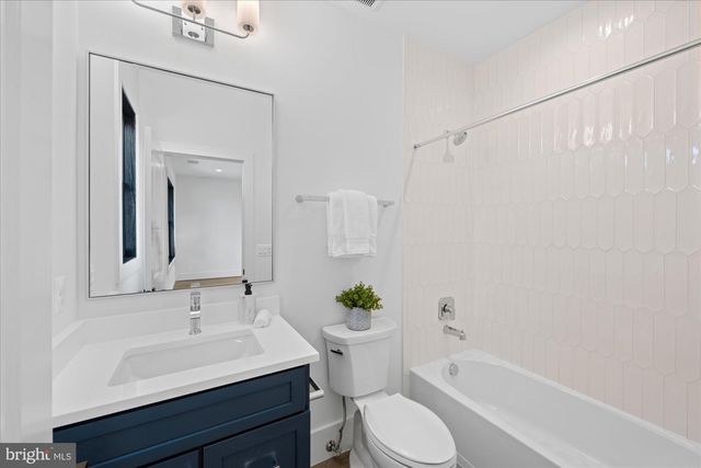 1701 BRIAR RIDGE RD, Mclean, VA 22101