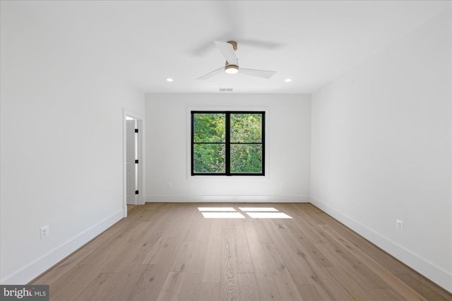 1701 BRIAR RIDGE RD, Mclean, VA 22101
