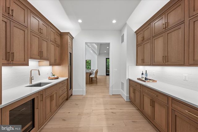 1701 BRIAR RIDGE RD, Mclean, VA 22101