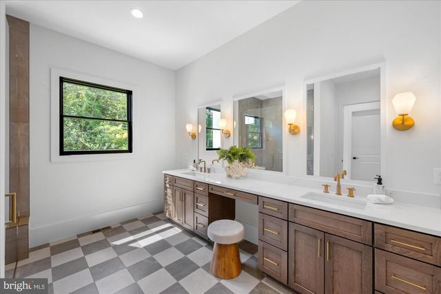 1701 BRIAR RIDGE RD, Mclean, VA 22101