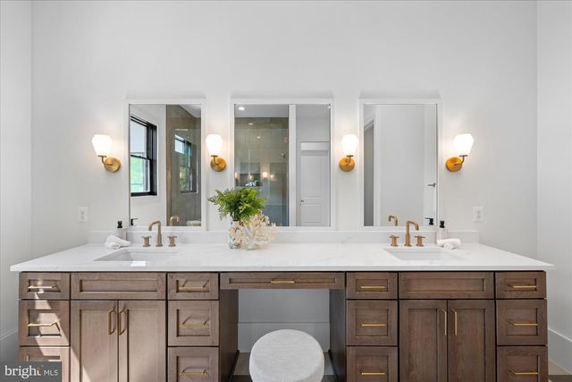 1701 BRIAR RIDGE RD, Mclean, VA 22101