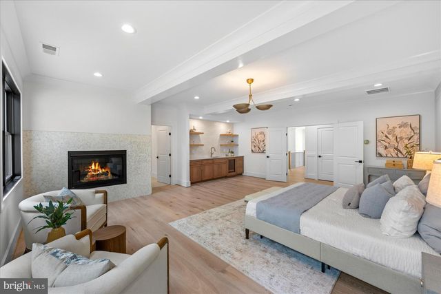 1701 BRIAR RIDGE RD, Mclean, VA 22101
