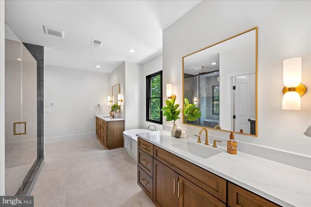 1701 BRIAR RIDGE RD, Mclean, VA 22101