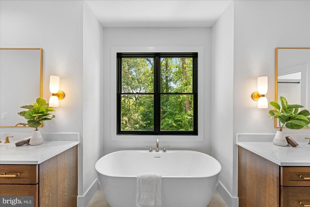 1701 BRIAR RIDGE RD, Mclean, VA 22101