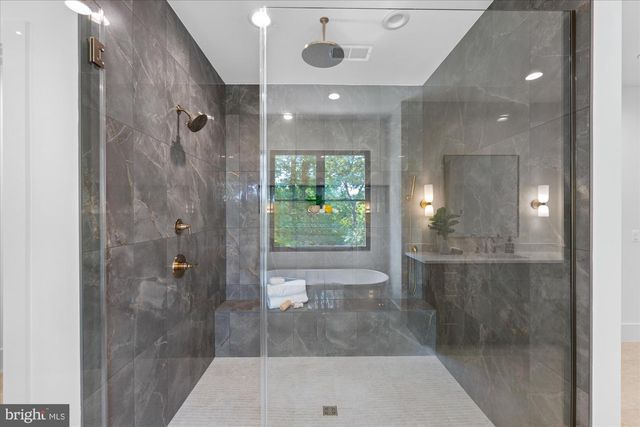 1701 BRIAR RIDGE RD, Mclean, VA 22101
