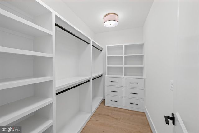 1701 BRIAR RIDGE RD, Mclean, VA 22101