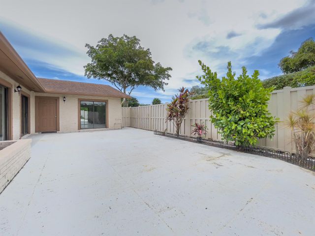 9730 Boca Gardens Parkway D, Boca Raton, FL 33496
