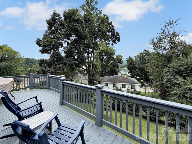 87 Glenview Road, Lake Junaluska, NC 28745