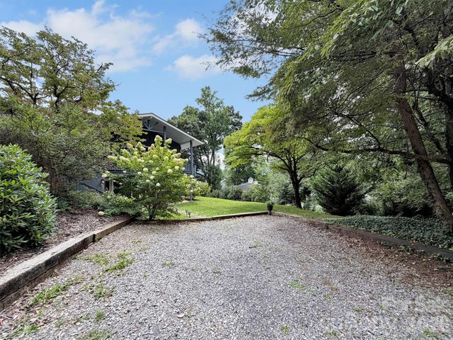 87 Glenview Road, Lake Junaluska, NC 28745