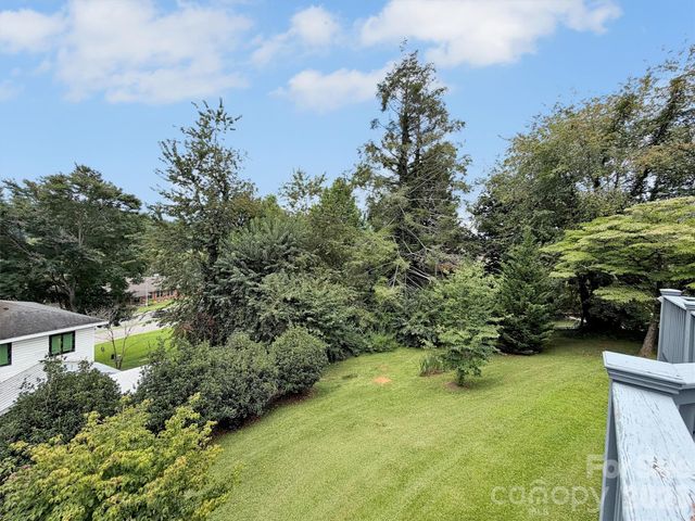87 Glenview Road, Lake Junaluska, NC 28745