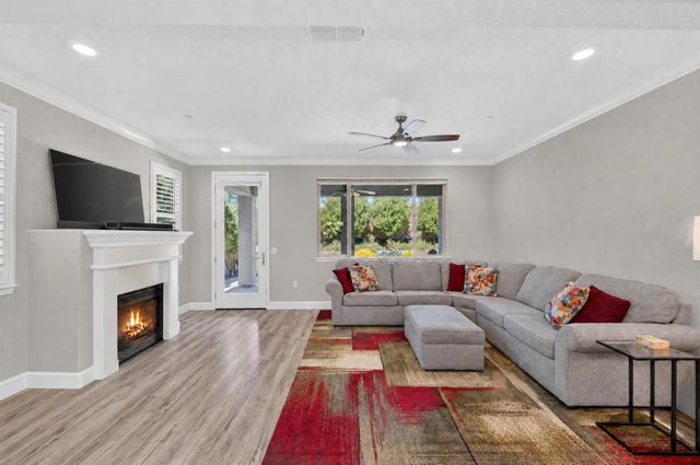 6089 Hot Springs Dr, El Dorado Hills, CA 95762