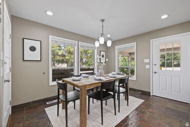 2370 E QUAIL RUN CIR, Sandy, UT 84093