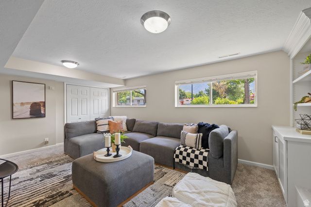 2370 E QUAIL RUN CIR, Sandy, UT 84093