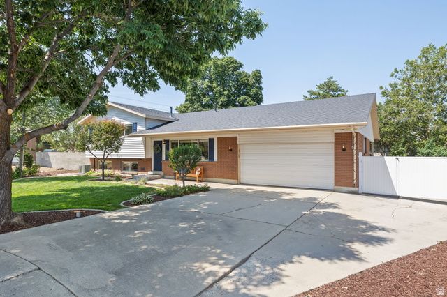 2370 E QUAIL RUN CIR, Sandy, UT 84093