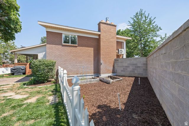 2370 E QUAIL RUN CIR, Sandy, UT 84093