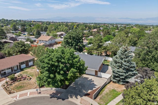 2370 E QUAIL RUN CIR, Sandy, UT 84093