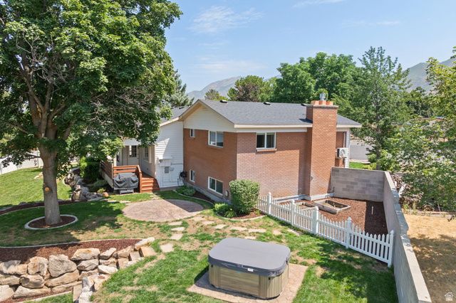 2370 E QUAIL RUN CIR, Sandy, UT 84093