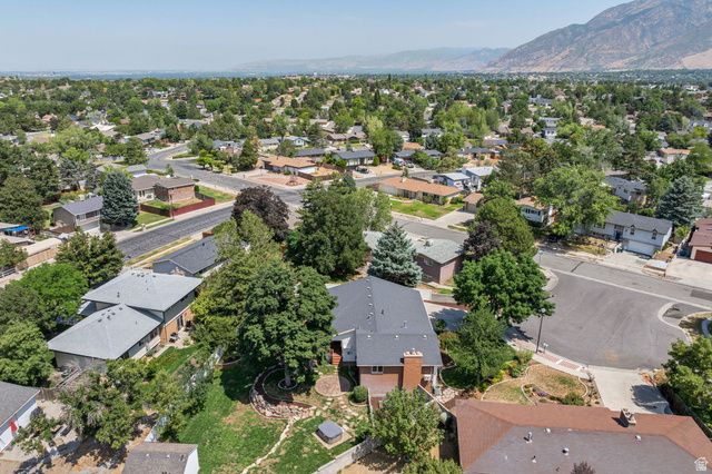 2370 E QUAIL RUN CIR, Sandy, UT 84093