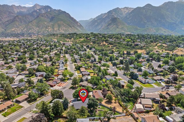 2370 E QUAIL RUN CIR, Sandy, UT 84093