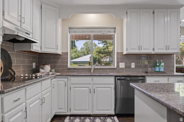 2370 E QUAIL RUN CIR, Sandy, UT 84093