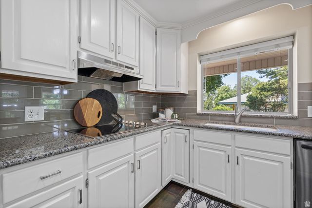 2370 E QUAIL RUN CIR, Sandy, UT 84093