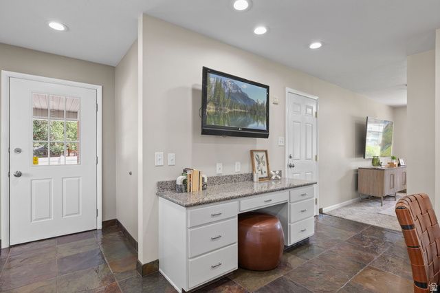 2370 E QUAIL RUN CIR, Sandy, UT 84093