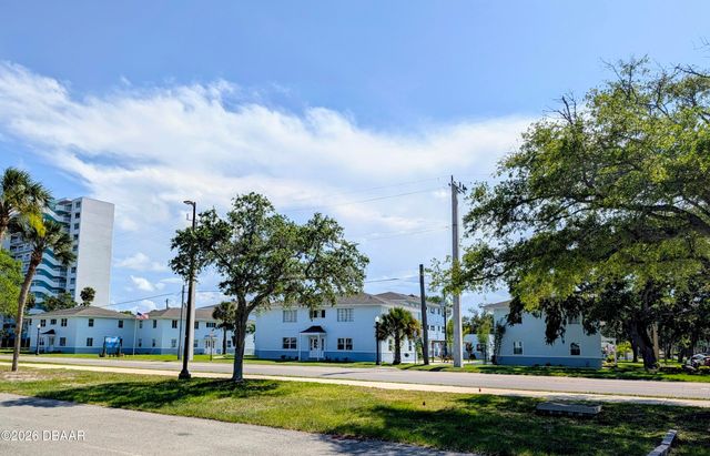 500 S Beach St Apt C1, Daytona Beach, FL 32114