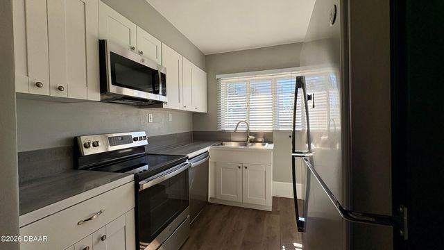 500 S Beach St Apt C1, Daytona Beach, FL 32114