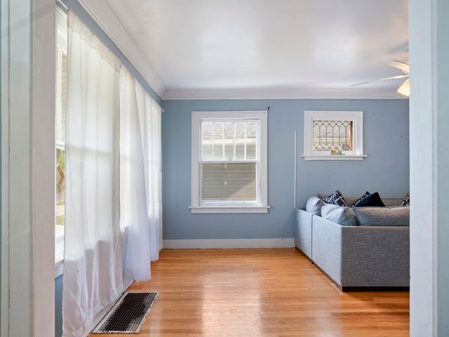 1310 Prairie Avenue, Chicago Heights, IL 60411