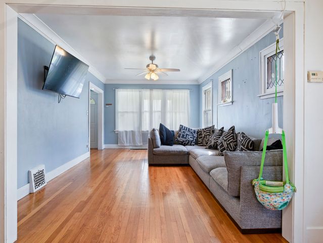 1310 Prairie Avenue, Chicago Heights, IL 60411
