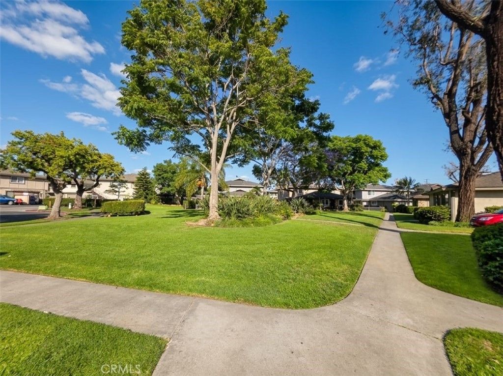 Image 15 of property listing at 1706 Normandy Place A, Santa Ana, CA 92705