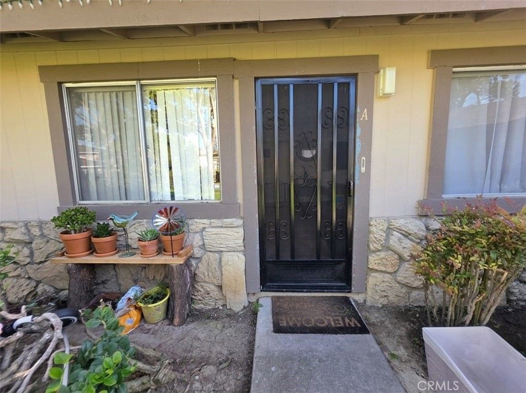 Image 2 of property listing at 1706 Normandy Place A, Santa Ana, CA 92705