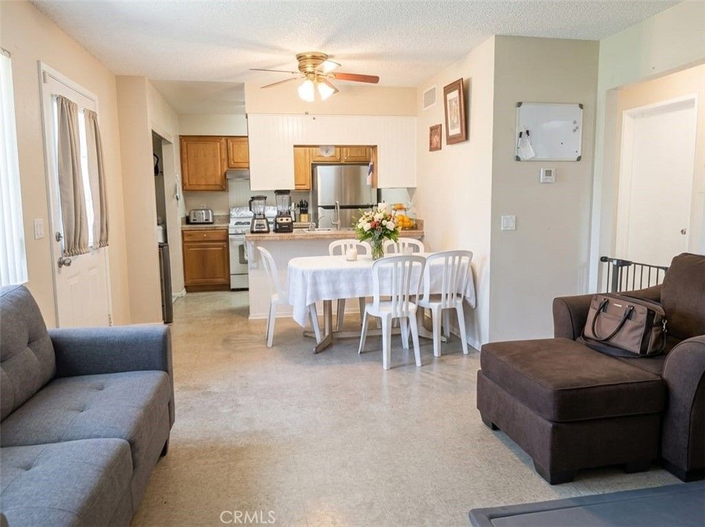 Image 5 of property listing at 1706 Normandy Place A, Santa Ana, CA 92705