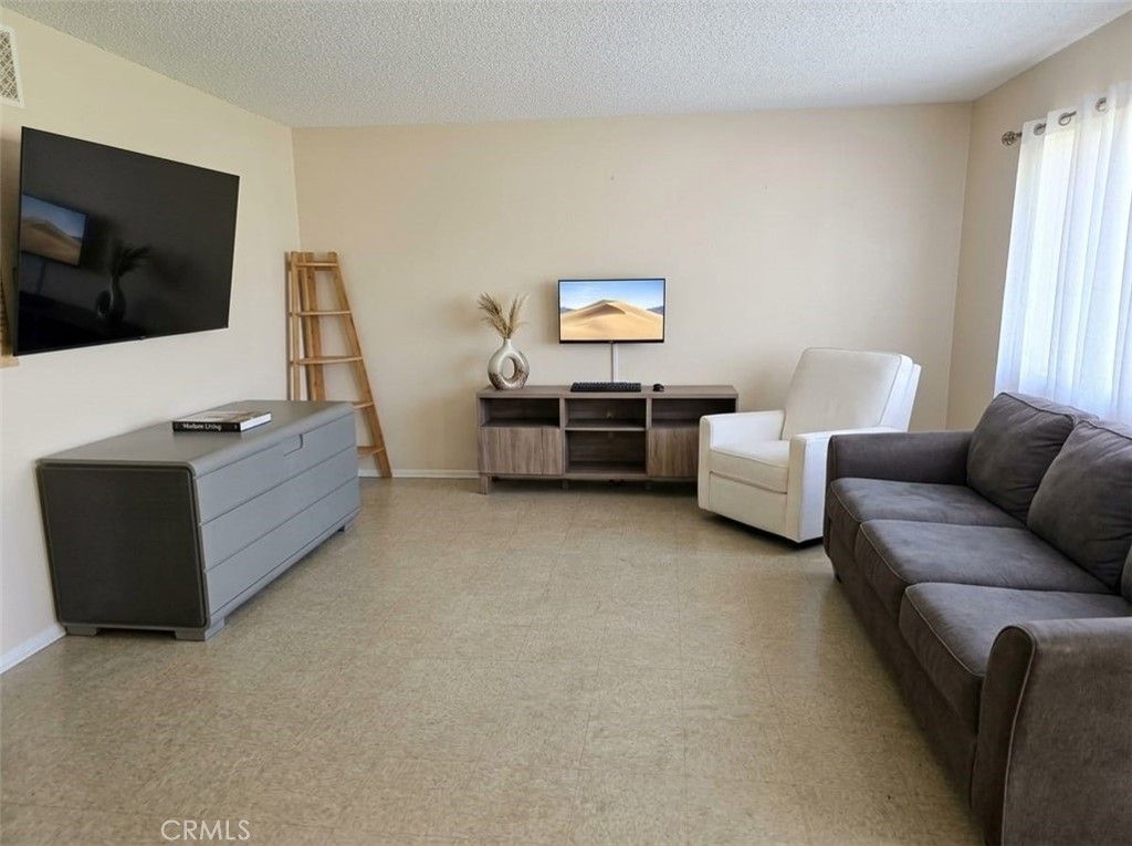 Image 6 of property listing at 1706 Normandy Place A, Santa Ana, CA 92705