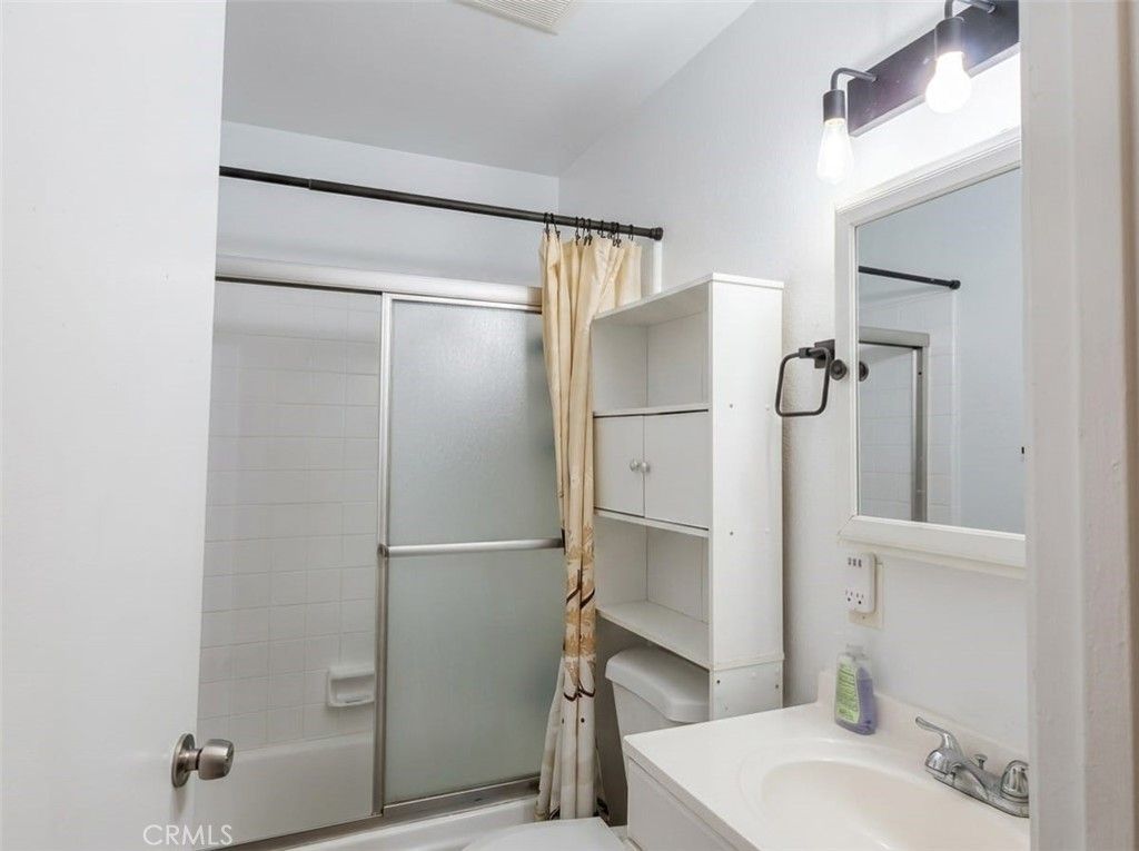 Image 9 of property listing at 1706 Normandy Place A, Santa Ana, CA 92705