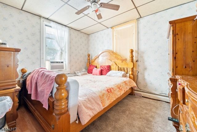 392 Lincoln St, Phillipsburg Town, NJ 08865