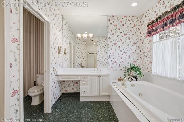 7520 Mistwood Drive, White Lake Charter Township, MI 48383