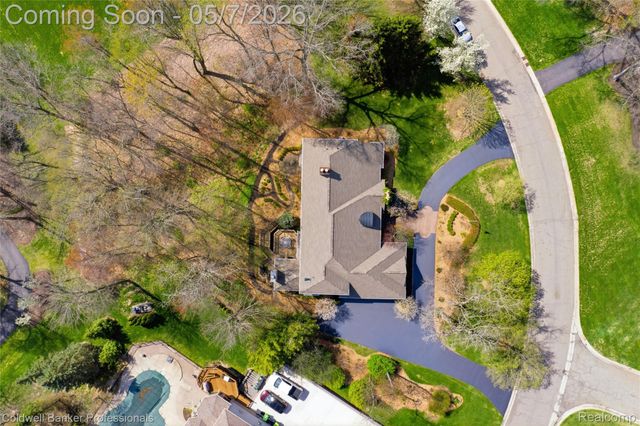 7520 Mistwood Drive, White Lake Charter Township, MI 48383